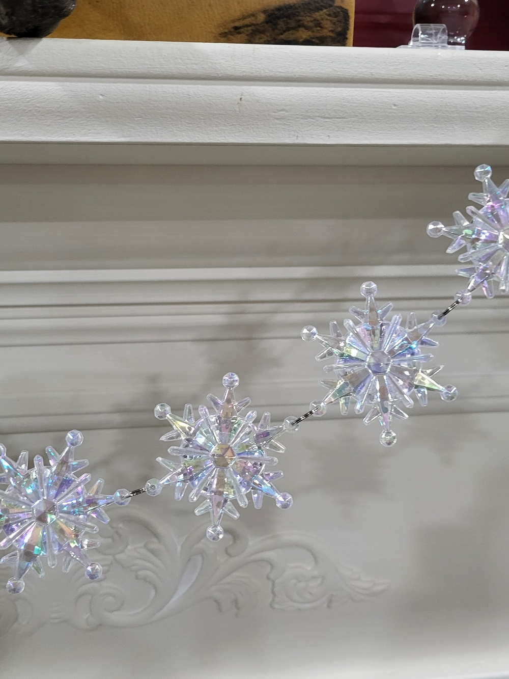 Ashland Iridescent White Snowflake Garland